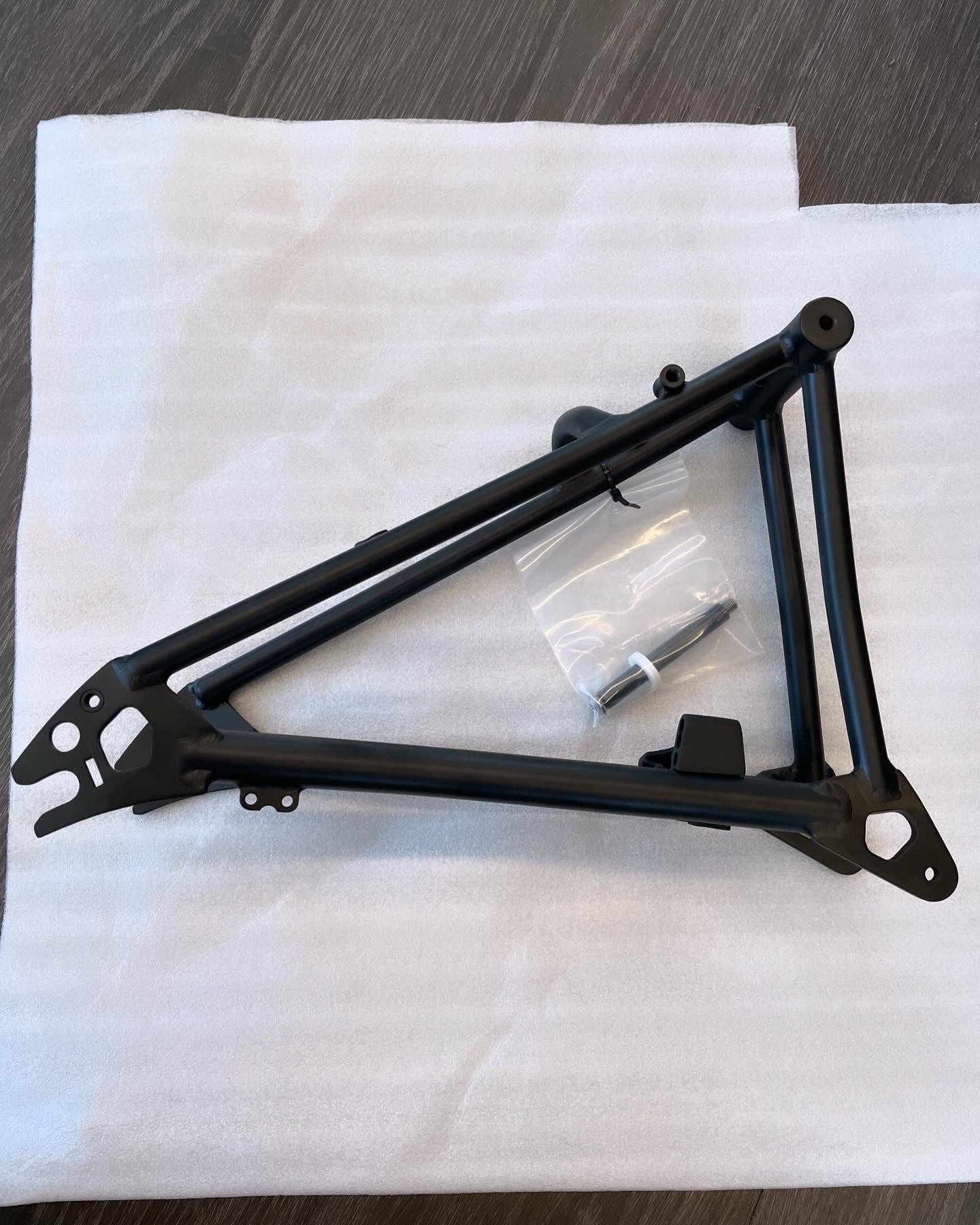 Titanium fork and rear triangle set inclusive of installation