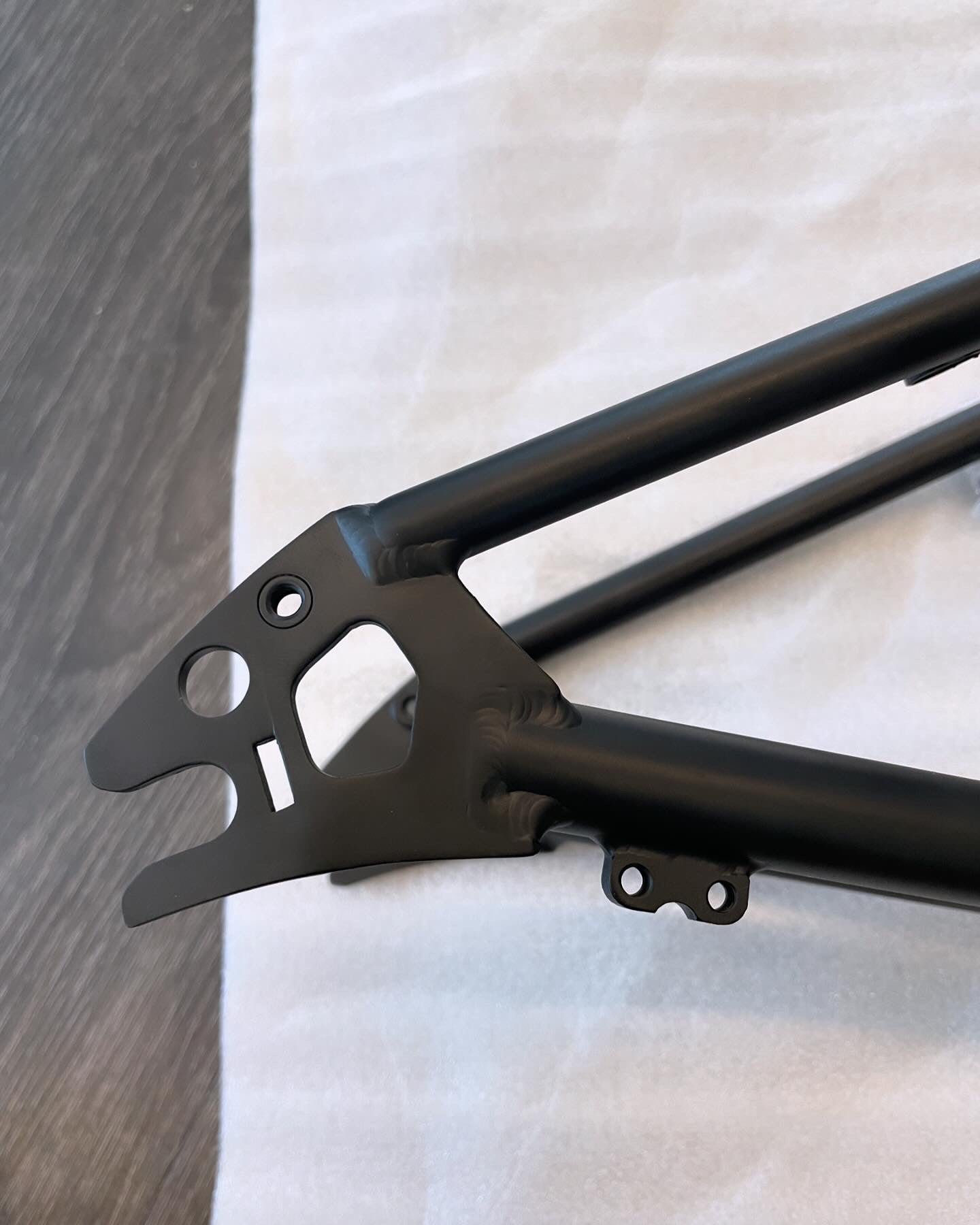 Titanium fork and rear triangle set inclusive of installation