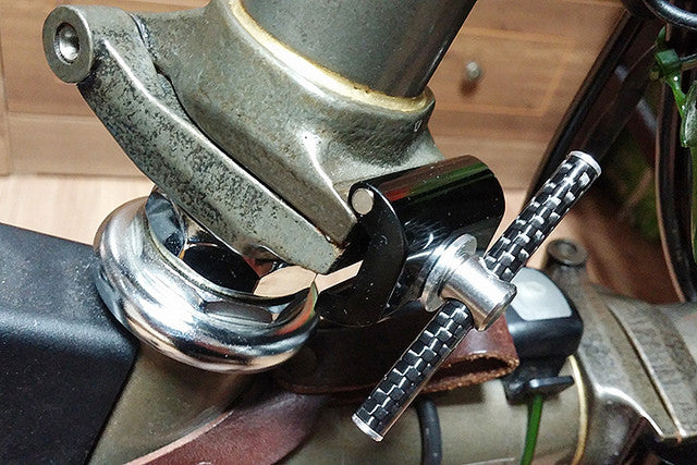 NOV Design Titanium And Carbon Clamp Levers