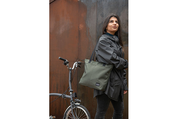 Borough Tote S, Olive, with frame