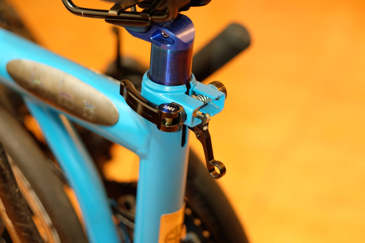 H&H ID1 Seatpost Clamp Set